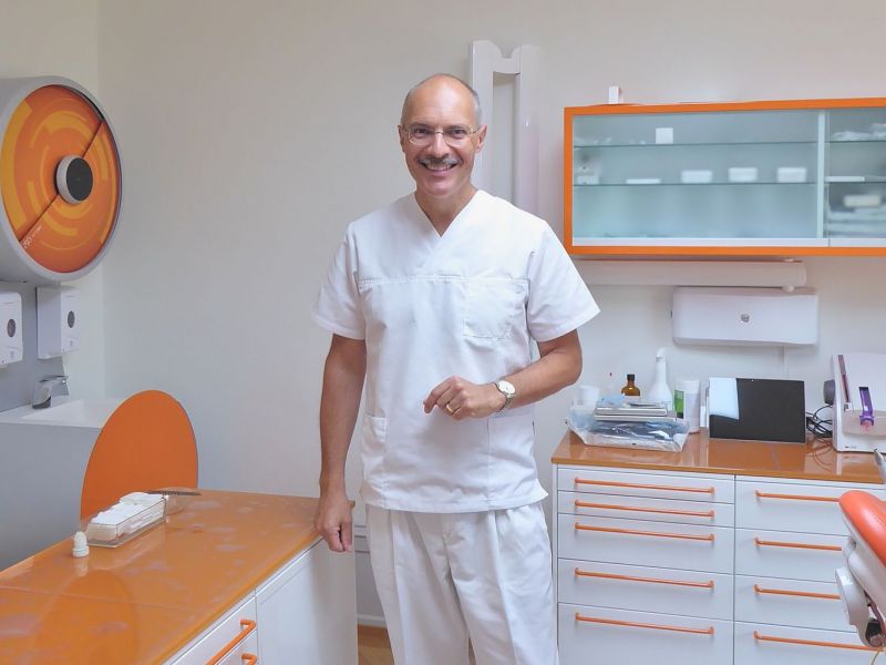 Clinique Dentaire Adent Zahnarzt in Vevey Öffnungszeiten Adresse